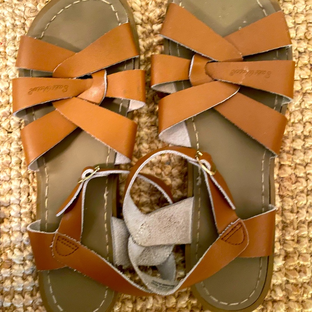 Salt Water Sandals by Hoy - Brown sz 9, fits like 10